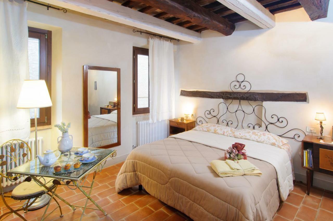 Pomarancio Bnb Saludecio Luaran gambar